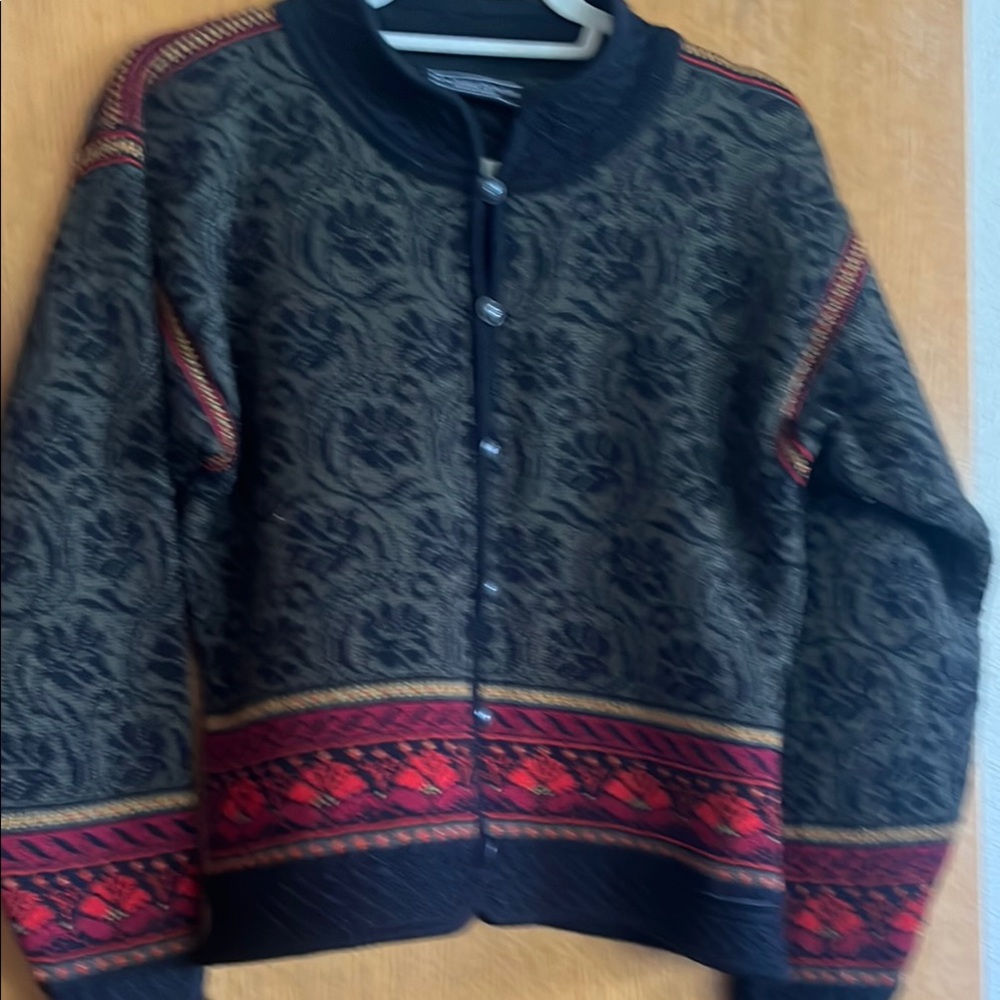 Black and Red Patterned Cardigan